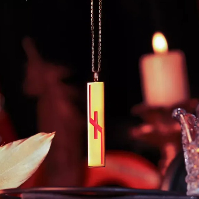 Irregular Red Letter Pendant N - Party Games Simple ulasan dan harga